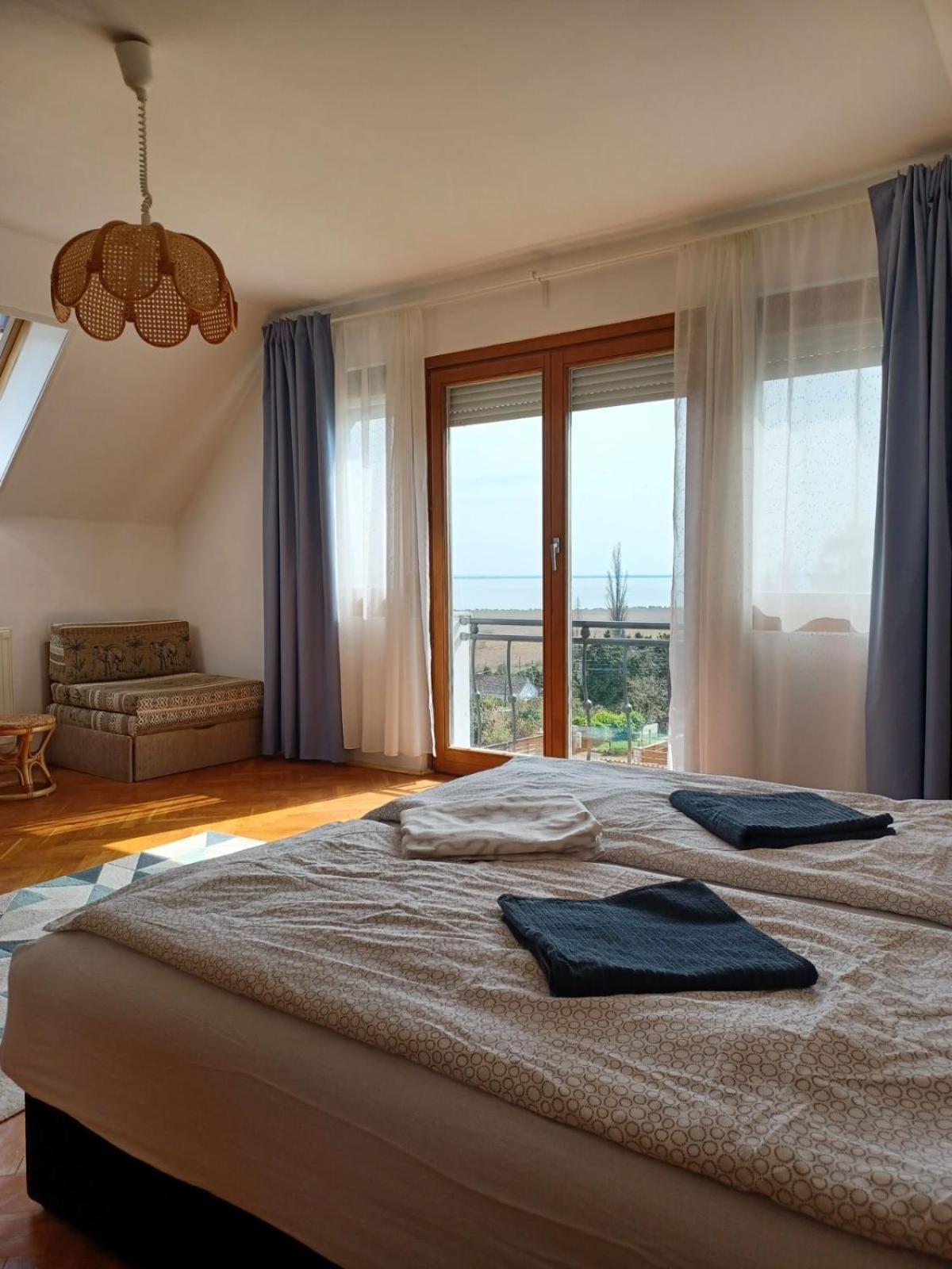 Szigligeti Panorama Apartmanhaz Bagian luar foto